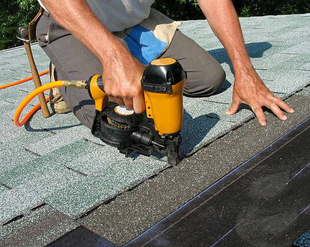 Best Shingle Roofing Installation  in Omro, WI